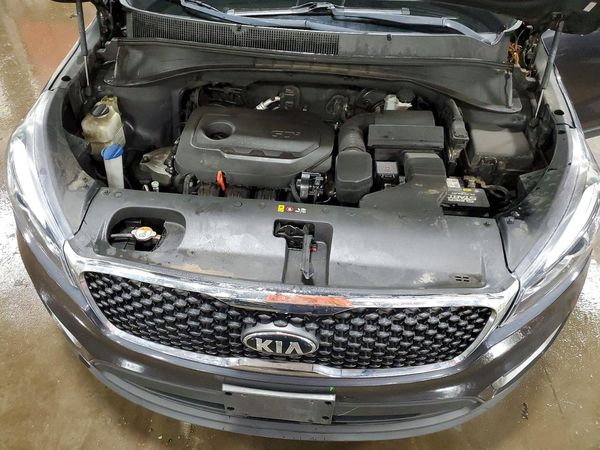 2018 KIA SORENTO L, LX