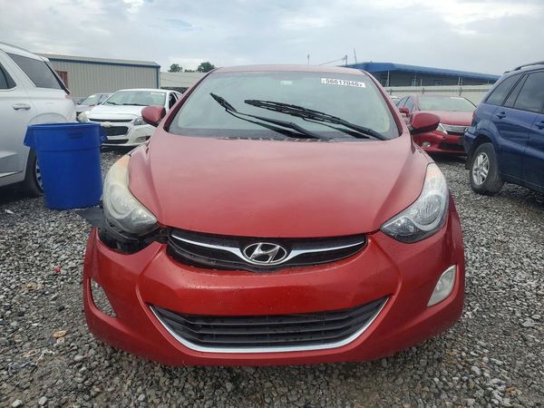 2013 HYUNDAI ELANTRA
