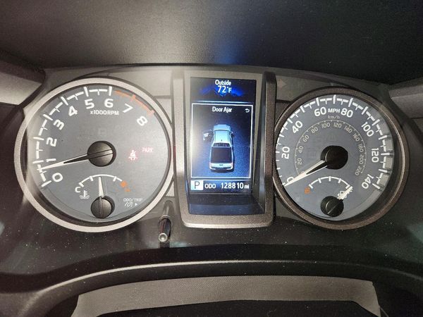2018 TOYOTA TACOMA