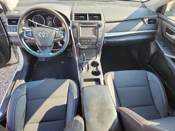 2016 TOYOTA CAMRY