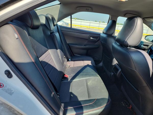 2016 TOYOTA CAMRY