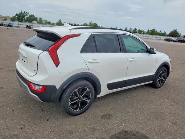 2024 KIA NIRO EX