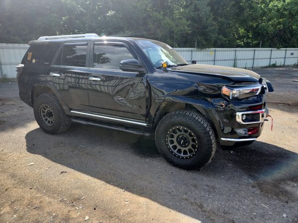 2022 TOYOTA 4RUNNER Limited