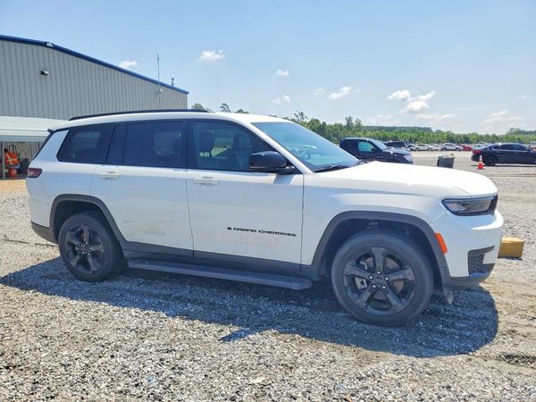 2023 JEEP GRAND CHEROKEE L LAREDO 4X4