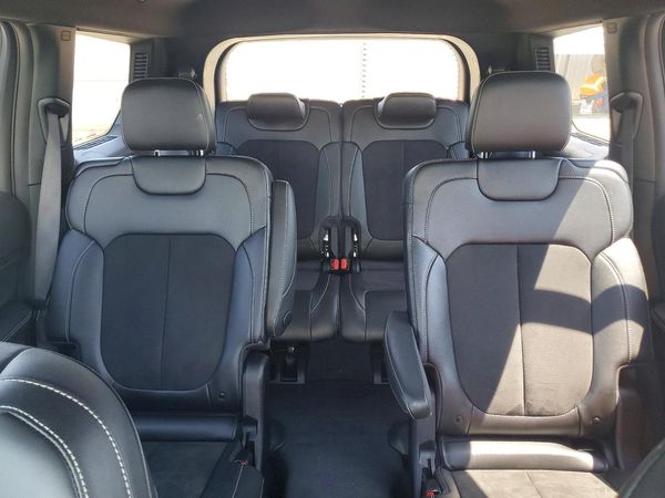 2023 JEEP GRAND CHEROKEE L LAREDO 4X4