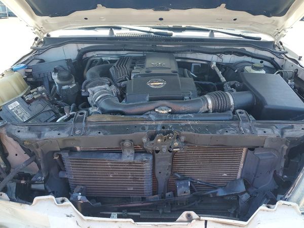 2019 NISSAN FRONTIER — Engine bay