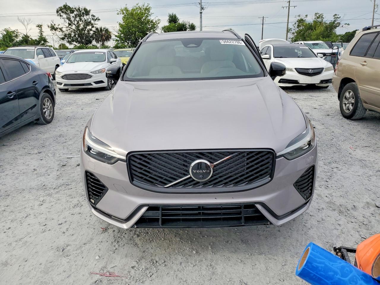 2026 VOLVO XC60 Plus Dark