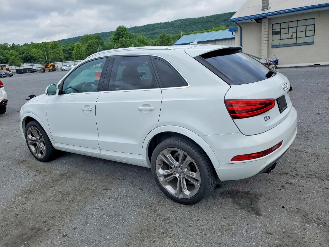 2015 AUDI Q3 quattro Premium Plus