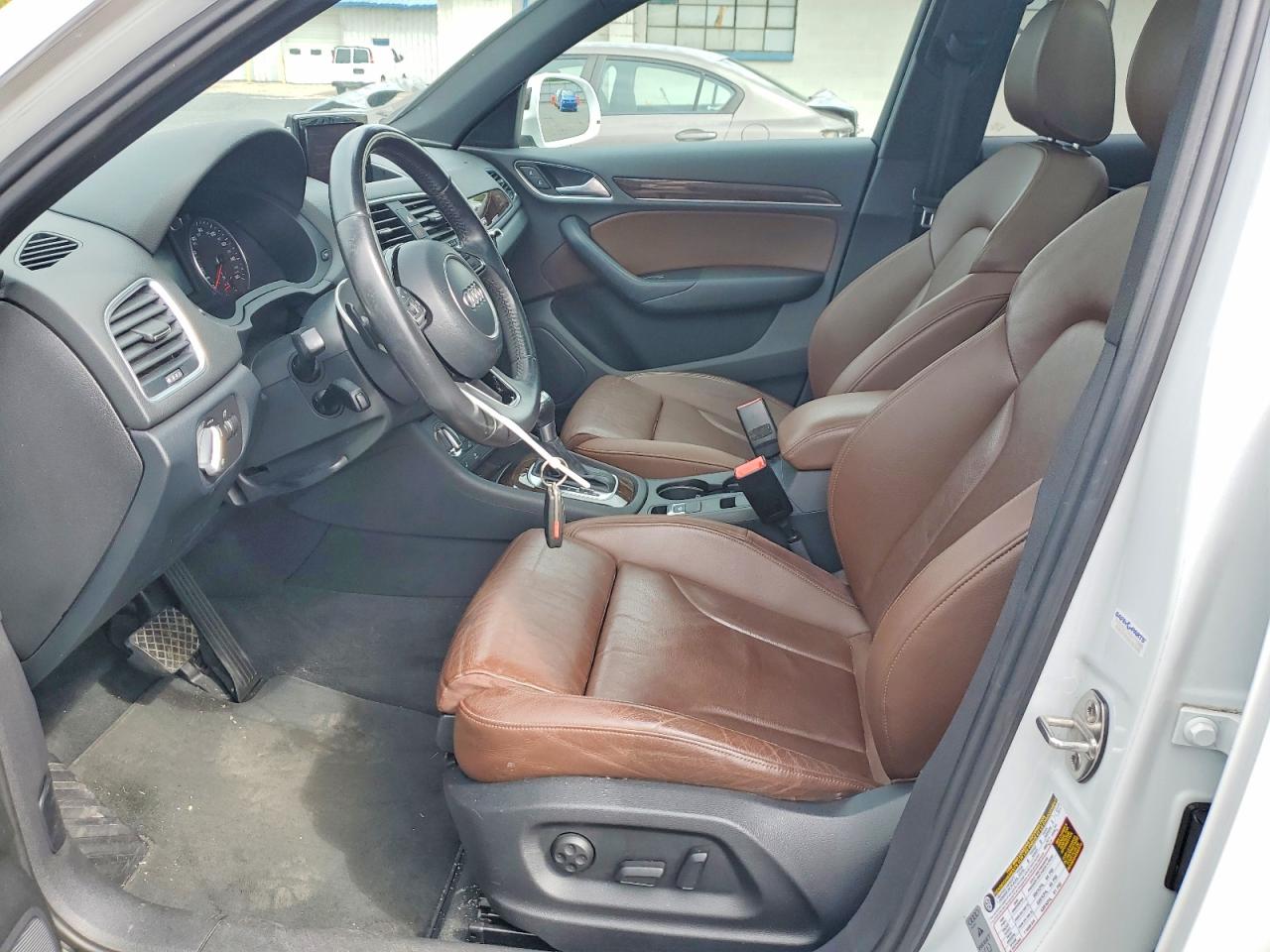 2015 AUDI Q3 quattro Premium Plus