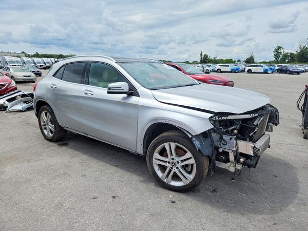 2018 MERCEDES-BENZ GLA GLA250