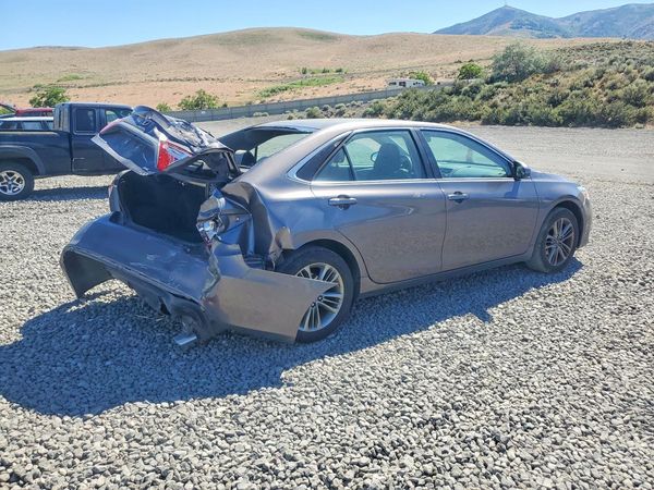 2016 TOYOTA CAMRY