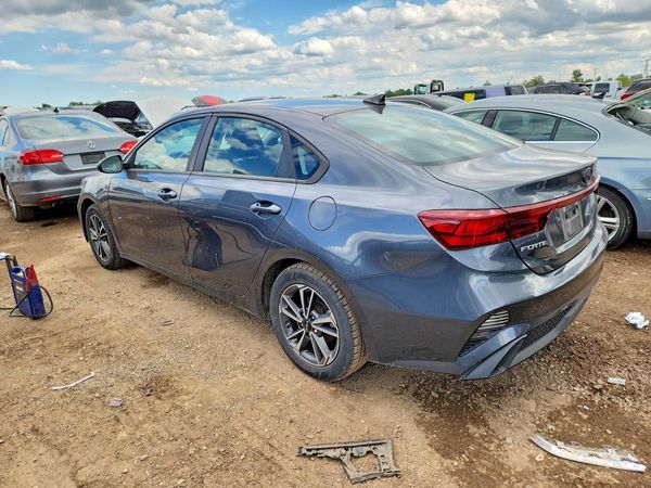 2022 KIA FORTE FE, LXS