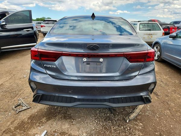 2022 KIA FORTE FE, LXS