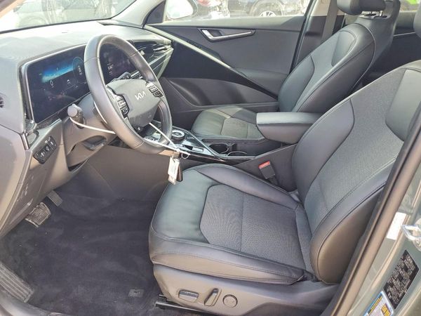 2024 KIA NIRO Wind