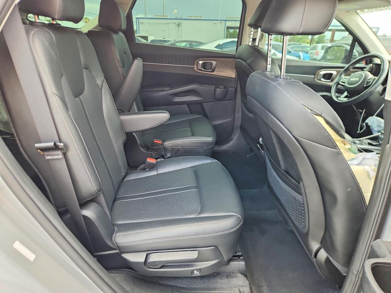 2022 KIA SORENTO EX