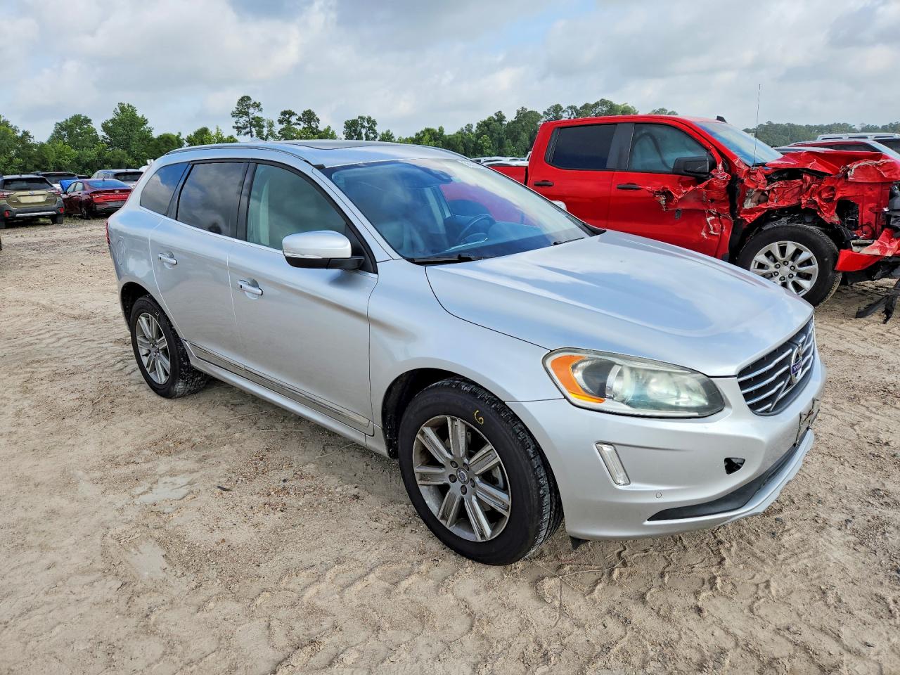 2017 VOLVO XC60 Inscription