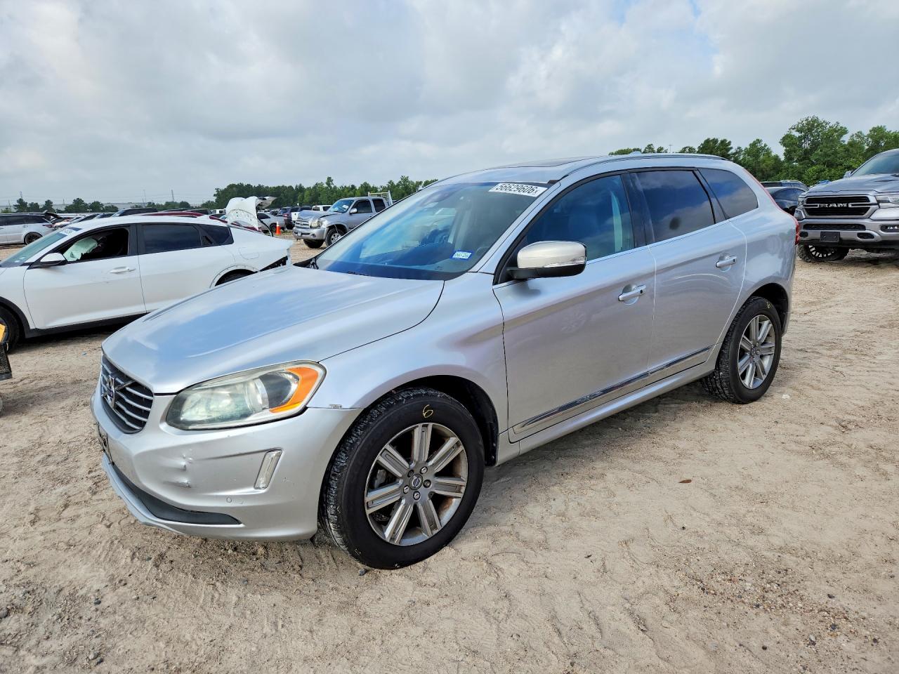 2017 VOLVO XC60 Inscription