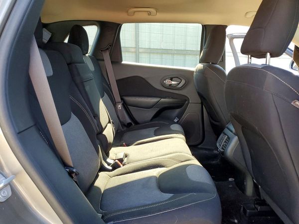 2016 JEEP CHEROKEE SPORT 4X4