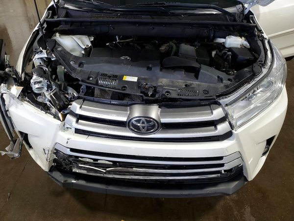 2019 TOYOTA HIGHLANDER SE/XLE
