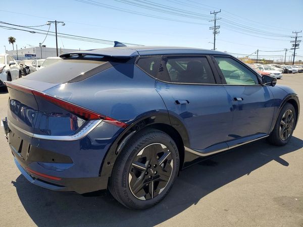 2025 KIA EV6