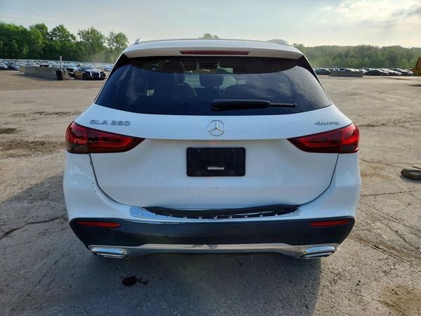 2021 MERCEDES-BENZ GLA GLA250-4M