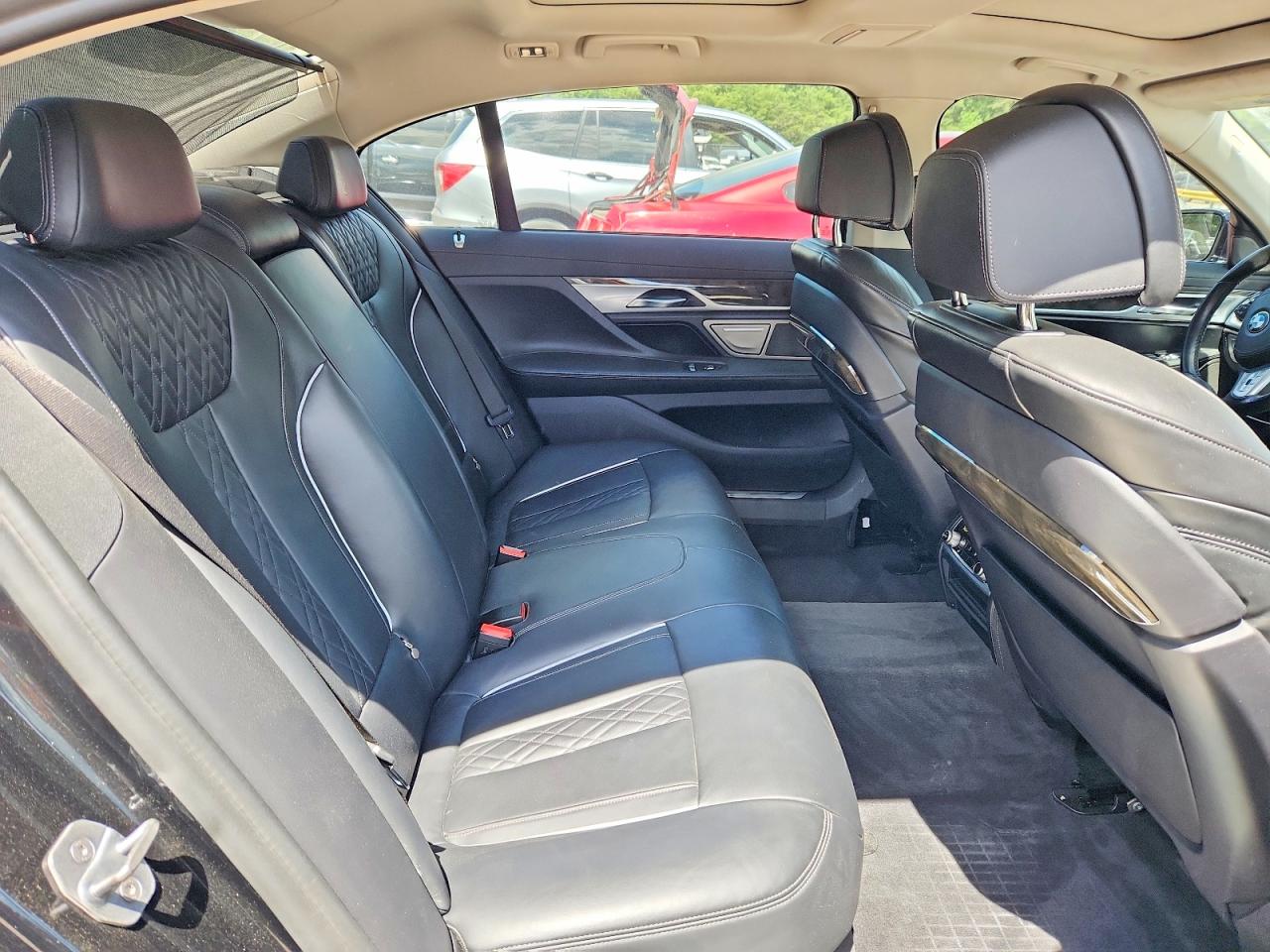 2020 BMW 750 xDrive