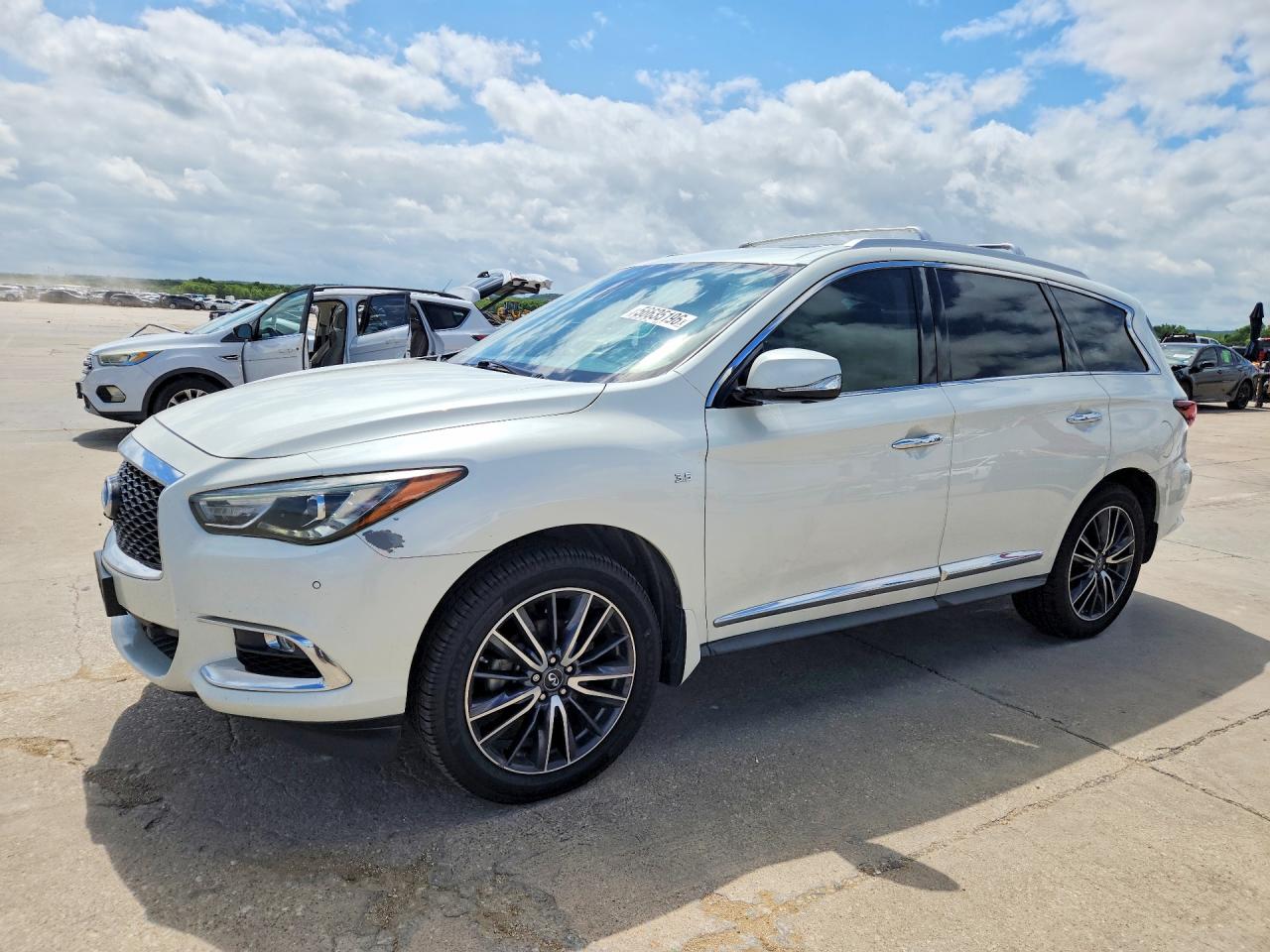 2017 INFINITI QX60 — Front 3/4