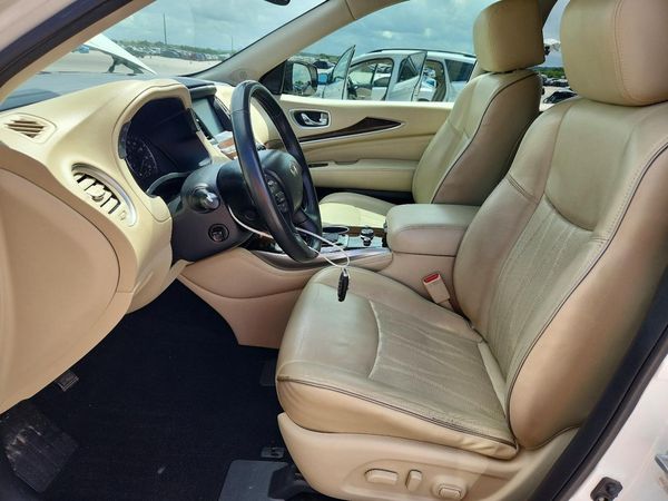 2017 INFINITI QX60 — DENT