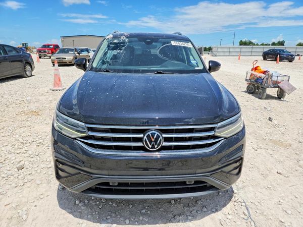 2022 VOLKSWAGEN TIGUAN SE