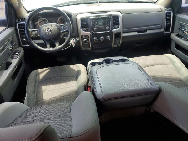 2015 RAM 1500 SLT