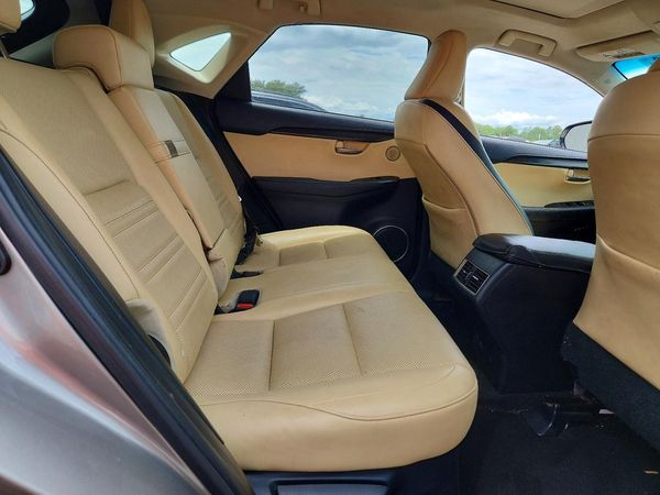 2015 LEXUS NX 200t Luxury