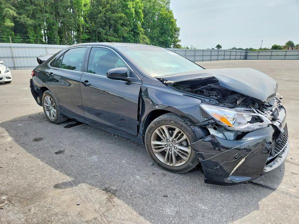 2016 TOYOTA CAMRY