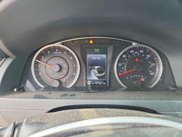 2016 TOYOTA CAMRY