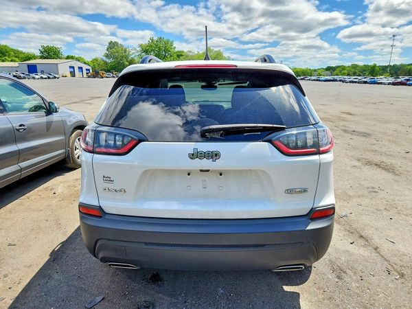 2022 JEEP CHEROKEE LATITUDE LUX 4X4