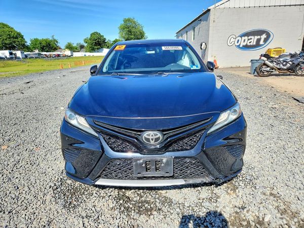2018 TOYOTA CAMRY