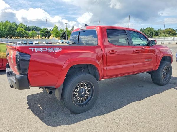 2018 TOYOTA TACOMA