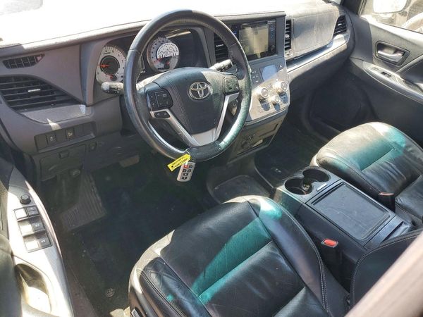 2017 TOYOTA SIENNA SE/SE Premium — CKPT