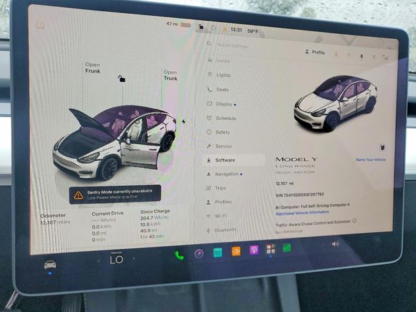 2025 TESLA MODEL Y