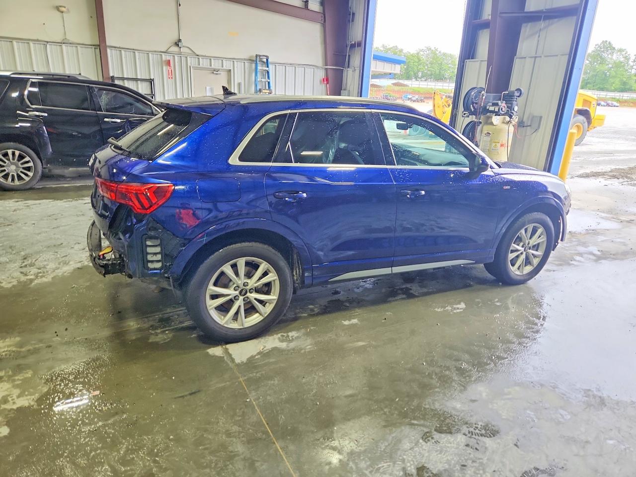 2024 AUDI Q3 S Line quattro Premium