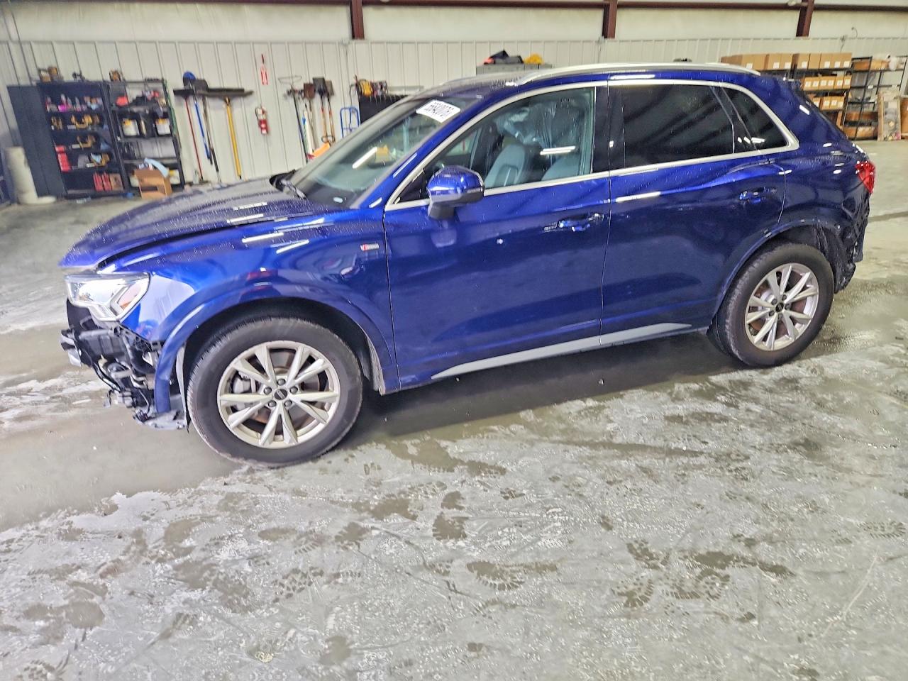 2024 AUDI Q3 S Line quattro Premium