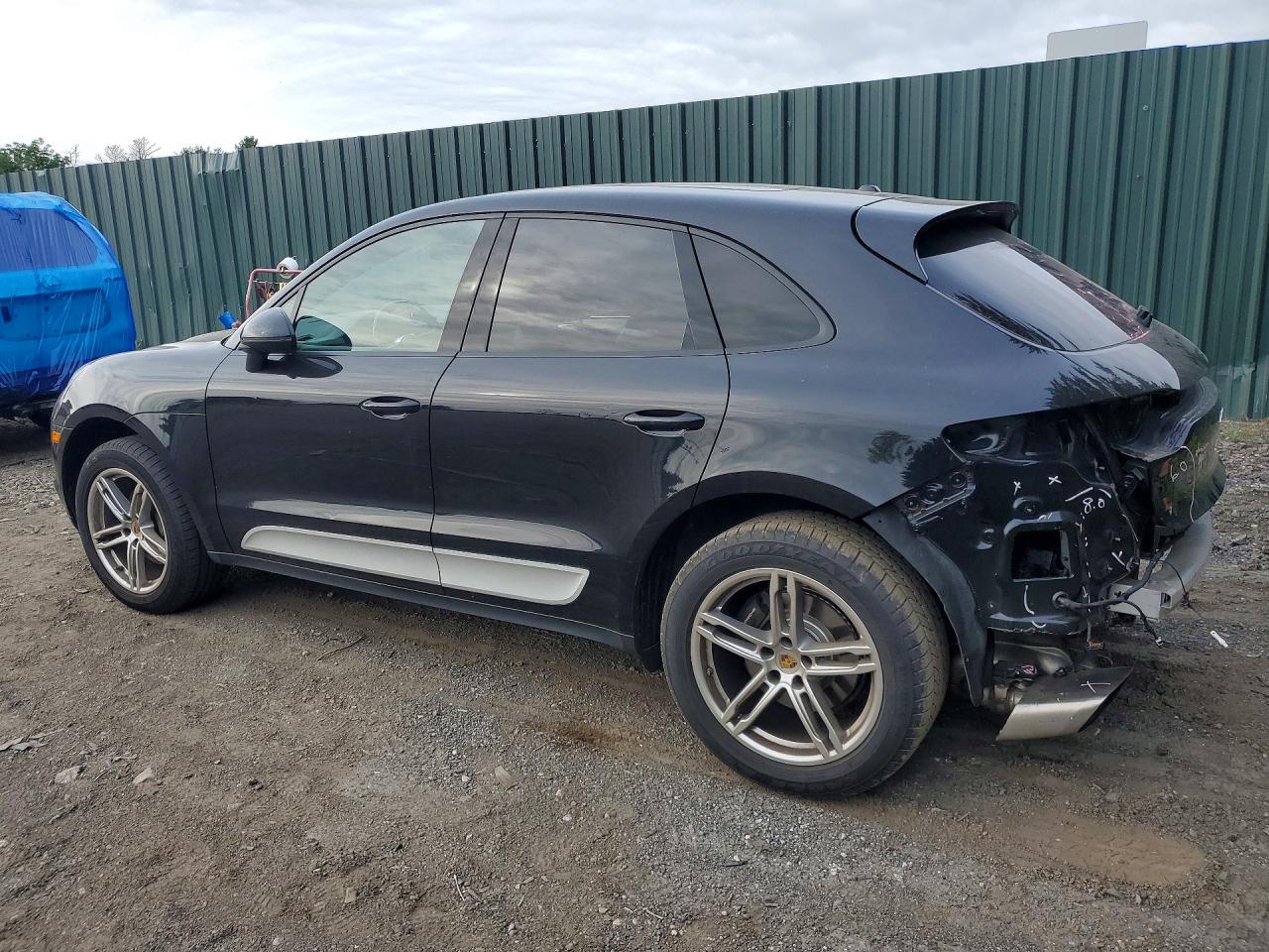 2020 PORSCHE MACAN