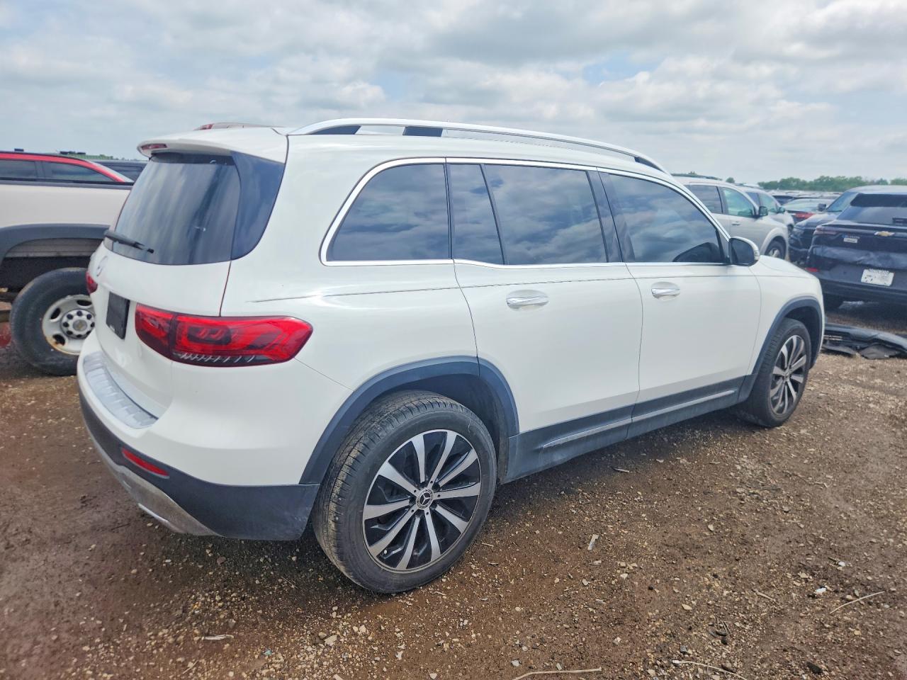 2021 MERCEDES-BENZ GLB GLB250