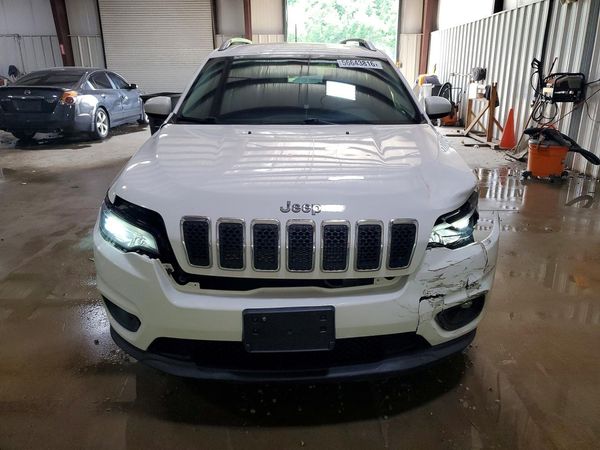 2019 JEEP CHEROKEE LATITUDE FWD