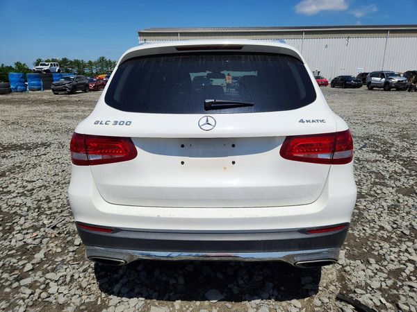 2016 MERCEDES-BENZ GLC GLC300 Base-4M