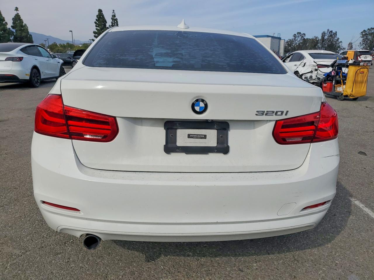 2018 BMW 320
