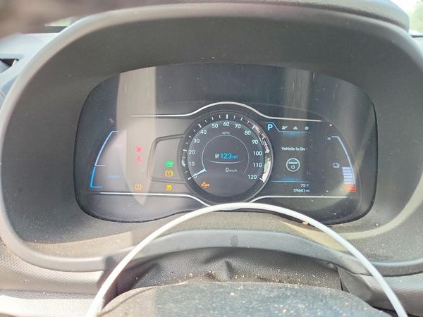2021 HYUNDAI KONA SEL