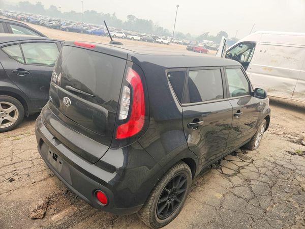 2017 KIA SOUL