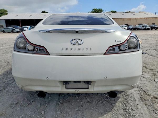 2013 INFINITI G37 COUPE
