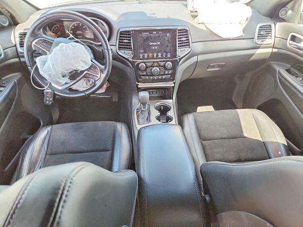 2019 JEEP GRAND CHEROKEE LAREDO 4X4