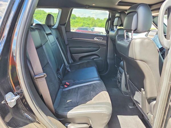 2019 JEEP GRAND CHEROKEE LAREDO 4X4
